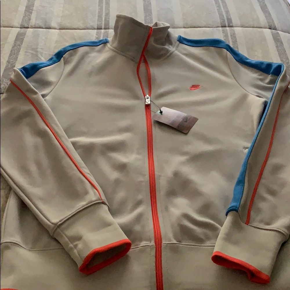 Women Nike Jacket
